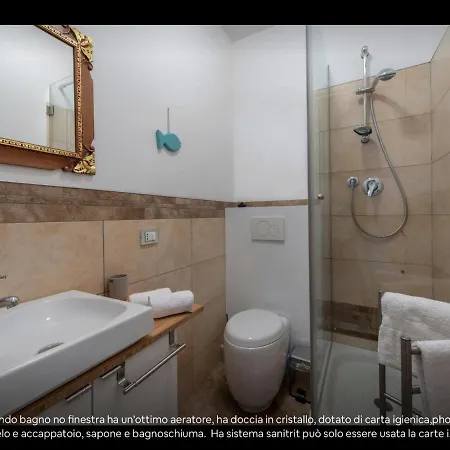 Gloria Apartman *